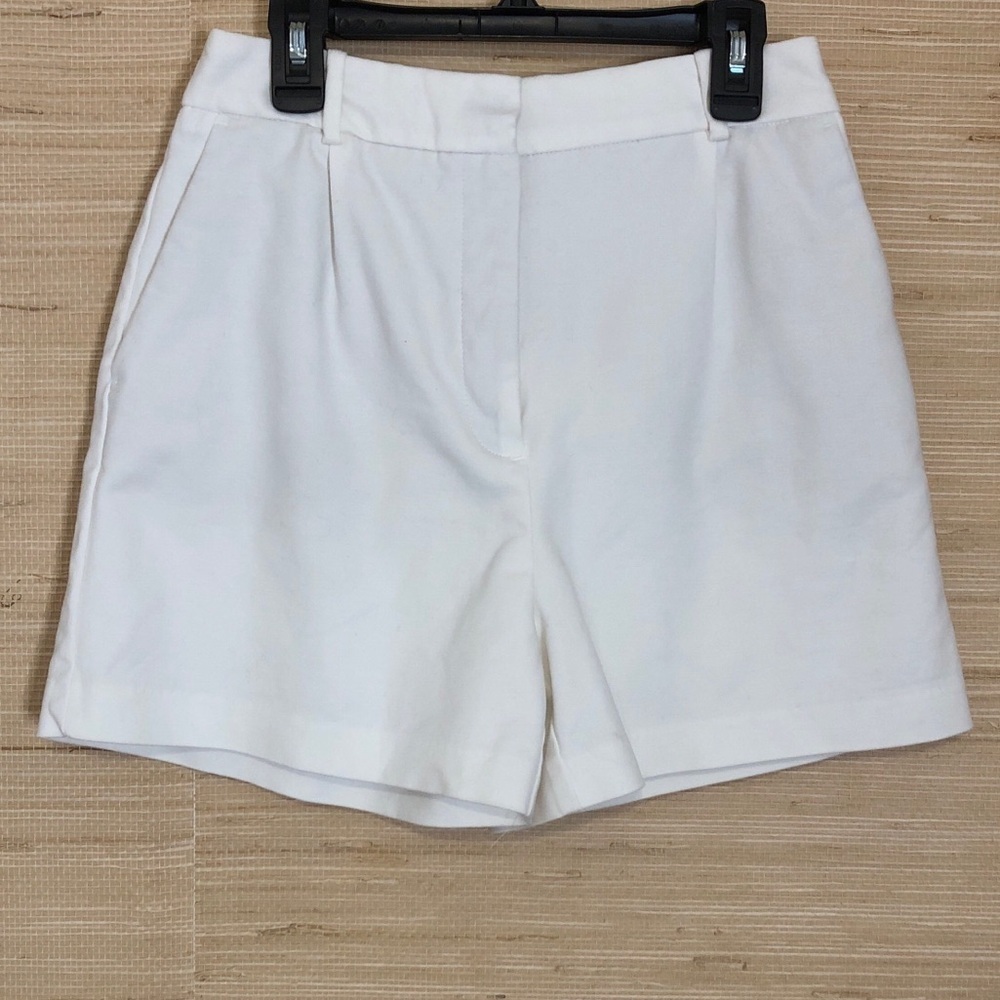 Zara Classic White Women's Coastal Neutral High Rise Dress Shorts sz Small